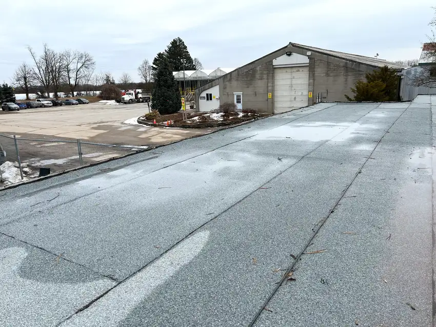Commercial flat roofing project in Mississauga, ON